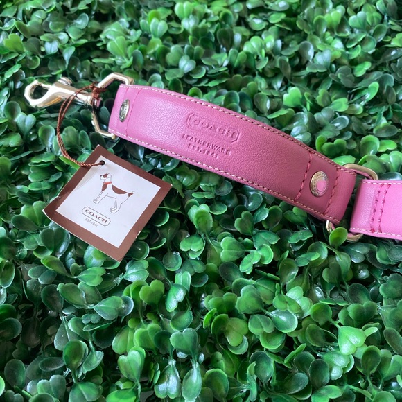 COACH PINK DOG LEASH🩷 - Picture 8 of 10